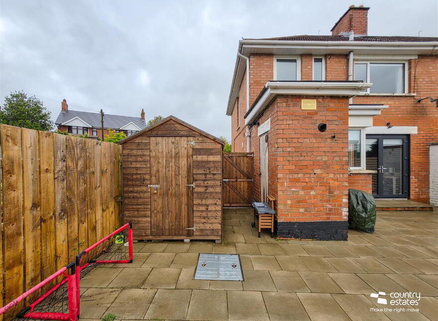 96 Serpentine Road, Newtownabbey, BT36 7JG