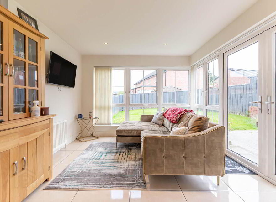 71 Magheralave Meadows, Lisburn, BT28 3NT