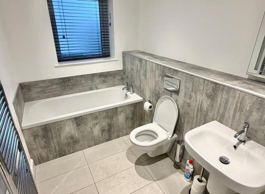 10 Dunluce View, Dunluce Avenue, Portrush, BT56 8DW