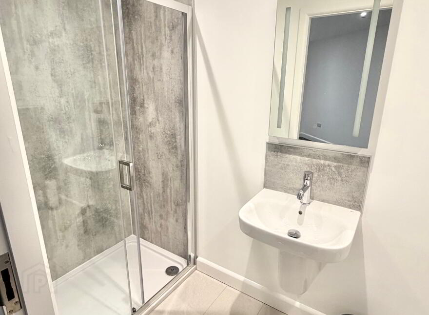 10 Dunluce View, Dunluce Avenue, Portrush, BT56 8DW
