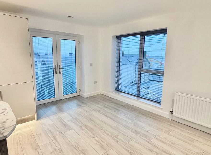 10 Dunluce View, Dunluce Avenue, Portrush, BT56 8DW