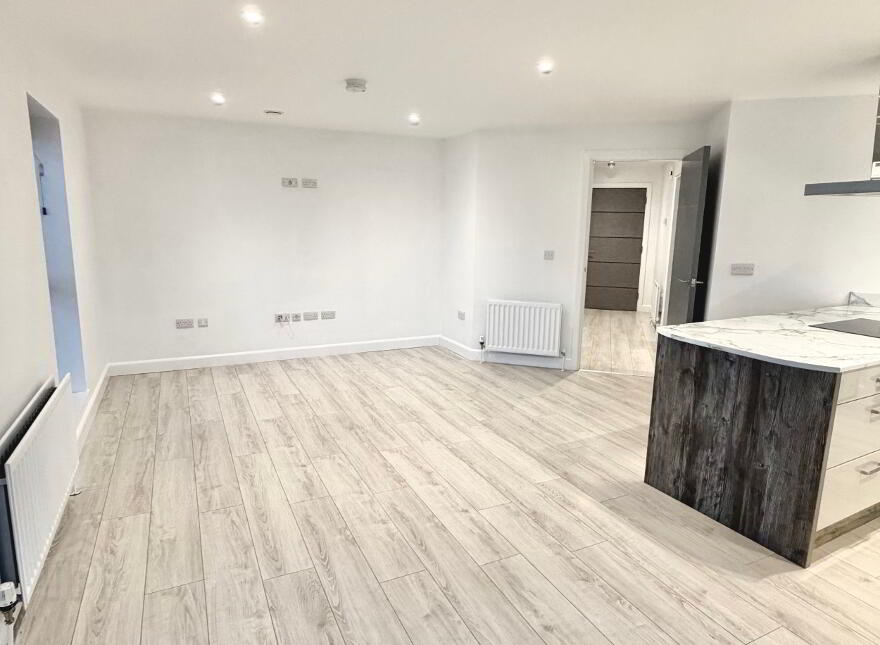 10 Dunluce View, Dunluce Avenue, Portrush, BT56 8DW