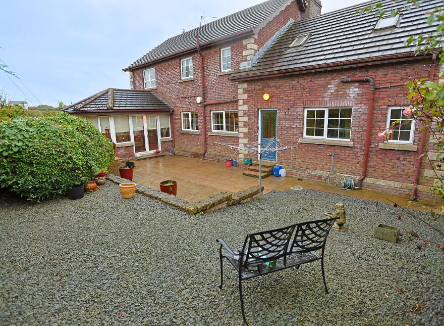 1 Hayes Court, Seapatrick, Banbridge, BT32 4HY