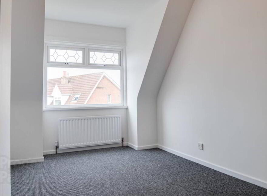 8 Carlton Park, Bangor, BT19 6WR