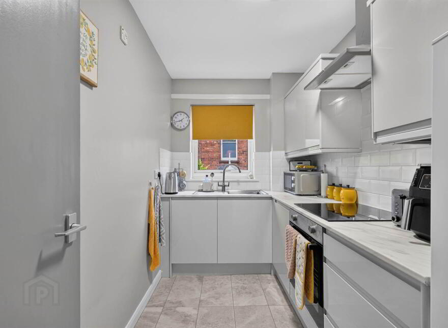 Apt 8 Castleton Court, 16 Osborne Park, Belfast, BT9 6HA