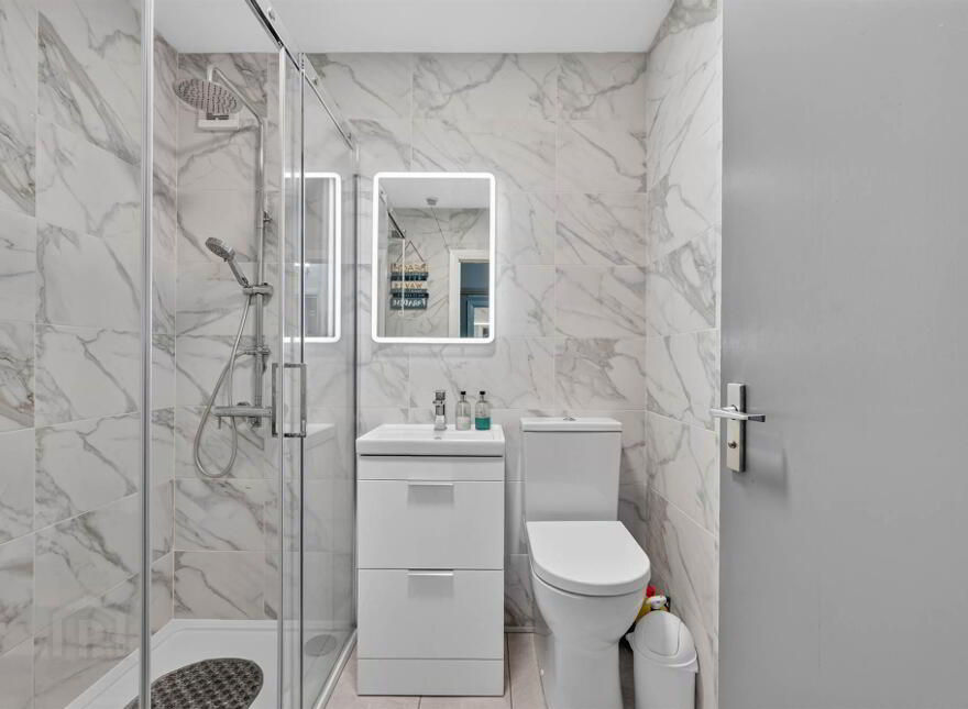 Apt 8 Castleton Court, 16 Osborne Park, Belfast, BT9 6HA