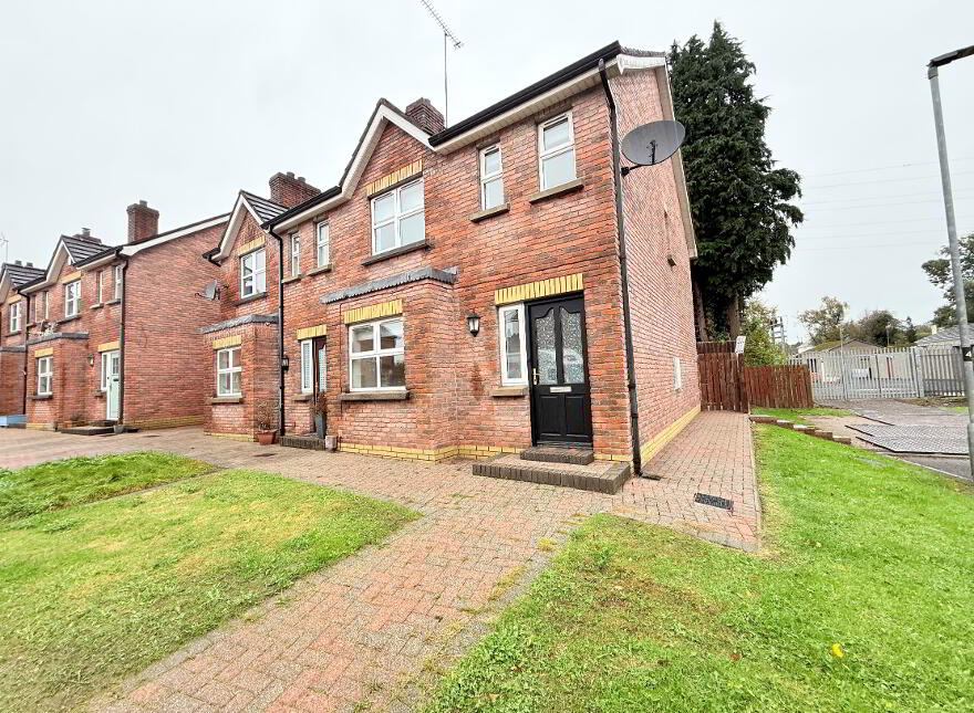 40 Andena Grange, Ballymena, BT43 5EU photo