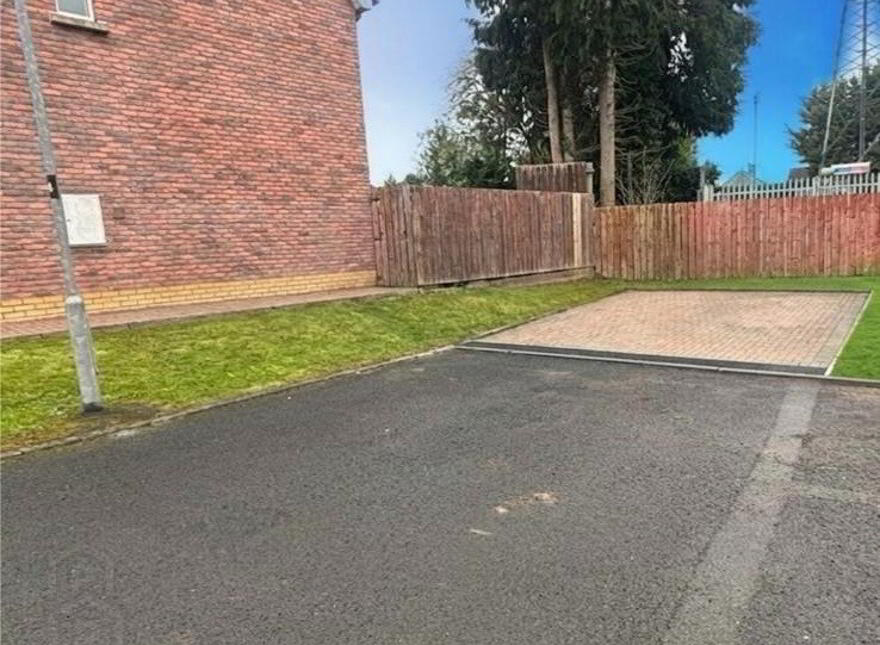 40 Andena Grange, Ballymena, BT43 5EU