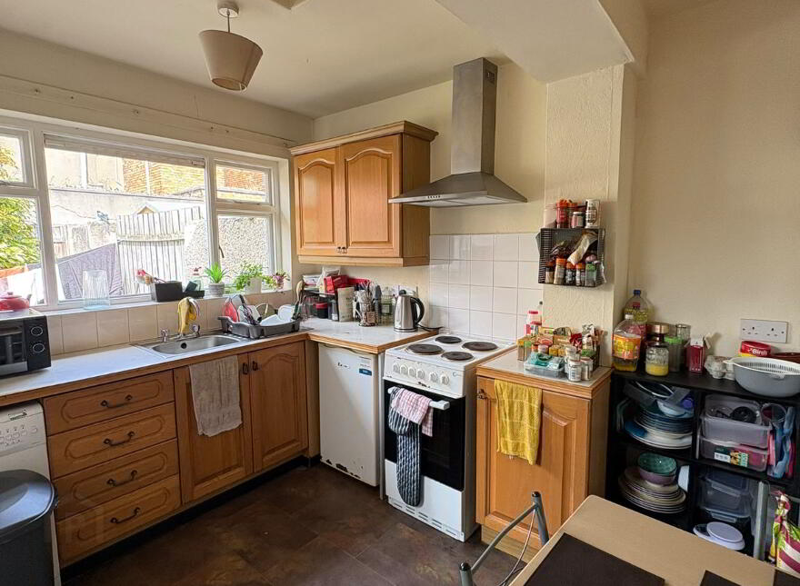 Room 1,157 Ulsterville Avenue, Belfast, BT9 7AU