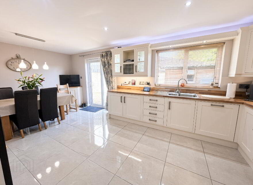 46 Cherryhill, Irvinestown, BT94 1FH
