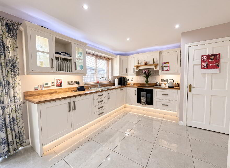 46 Cherryhill, Irvinestown, BT94 1FH