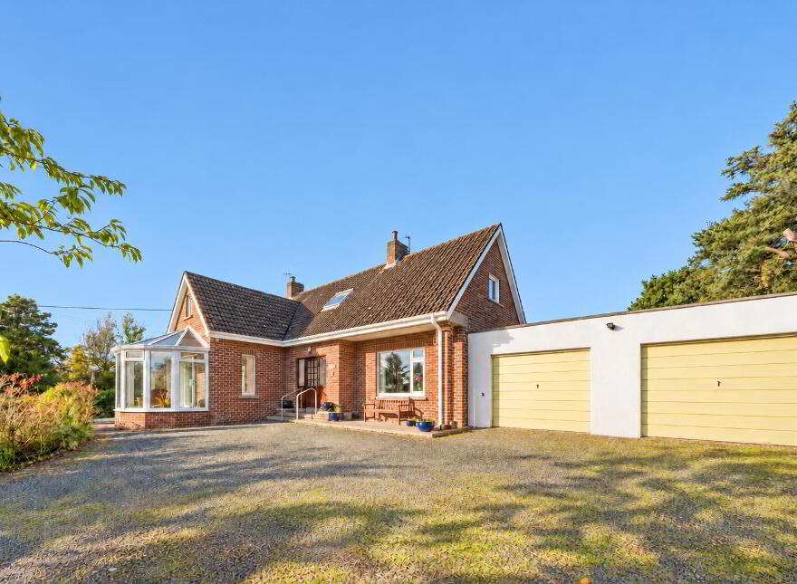 Apperley, 5 Dunover Road, Ballywalter, Newtownards, BT22 2LE