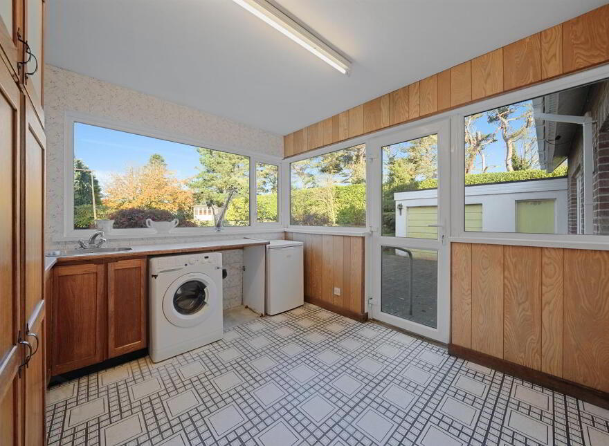 Apperley, 5 Dunover Road, Ballywalter, Newtownards, BT22 2LE