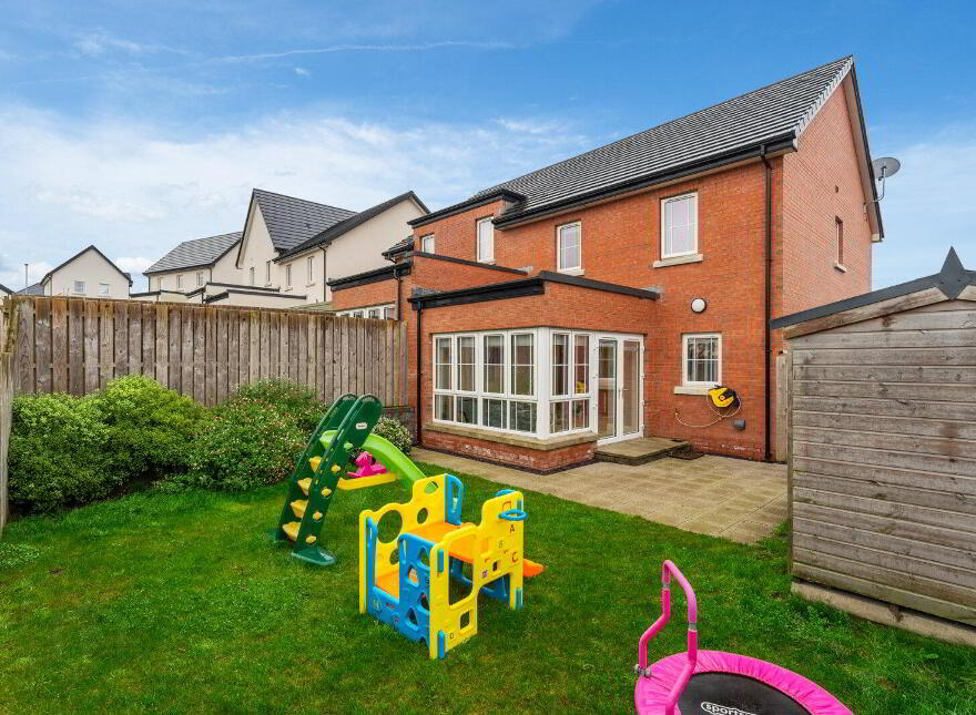 45 Millmount Village Gardens, Dundonald, Belfast, BT16 1BH