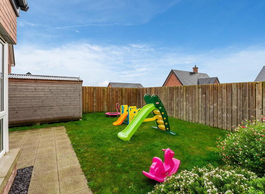 45 Millmount Village Gardens, Dundonald, Belfast, BT16 1BH