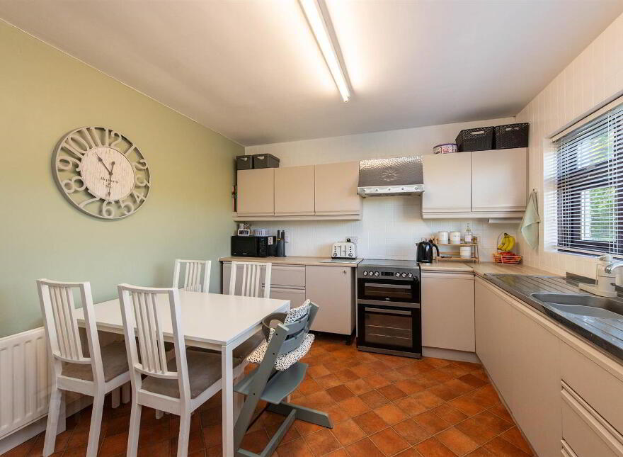 136 Dromore Road, Ballynahinch, BT24 8HX