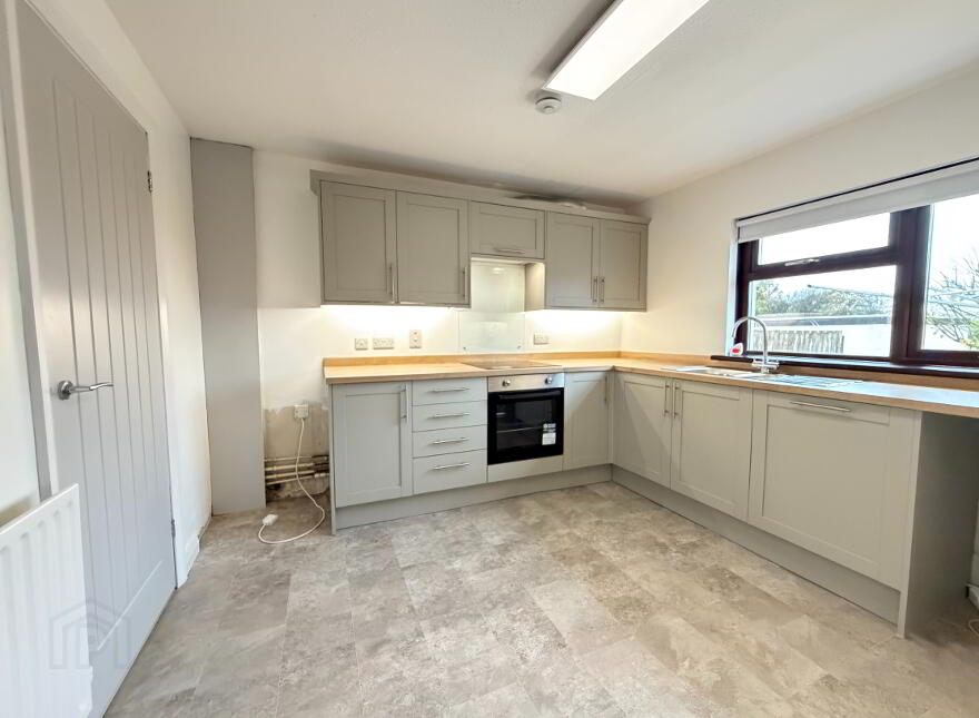8 Wardlow Crescent, Ballymena, BT42 4HN