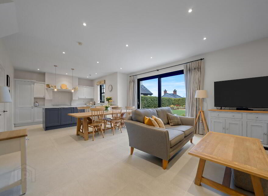 15 Haddo Crescent, Belfast, BT8 8FX