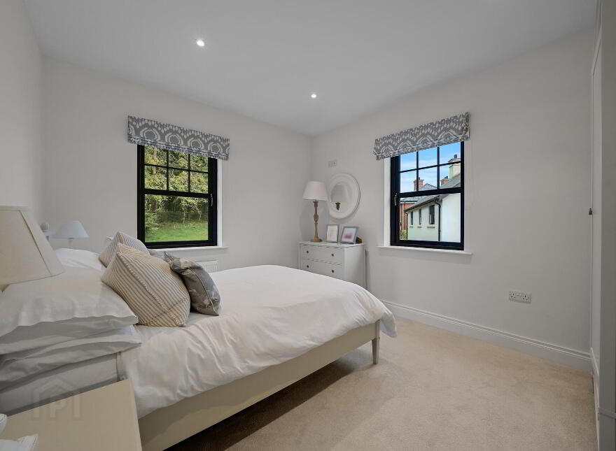 15 Haddo Crescent, Belfast, BT8 8FX