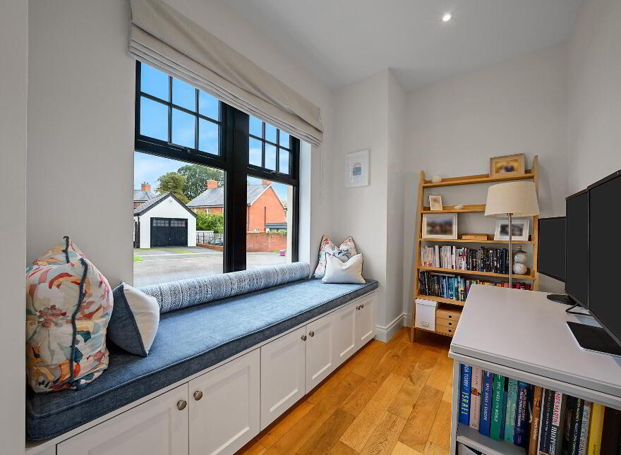 15 Haddo Crescent, Belfast, BT8 8FX