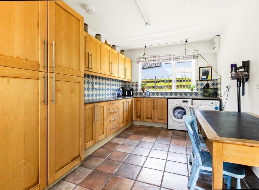 The Old House, Ballydaniel More, Ballymore, Cobh, P24N635