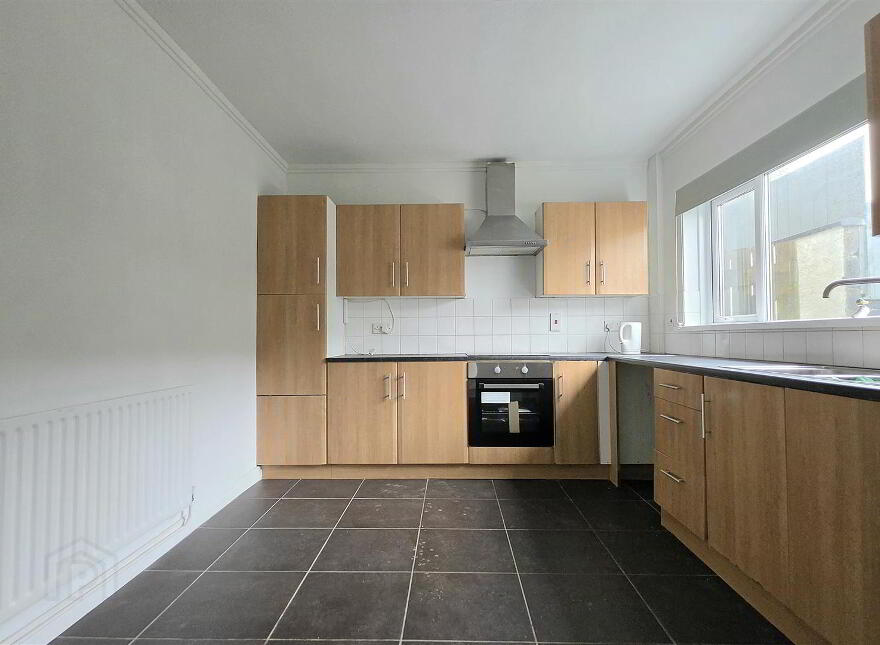 87 Pinewood Avenue, Carrickfergus, BT38 8EW