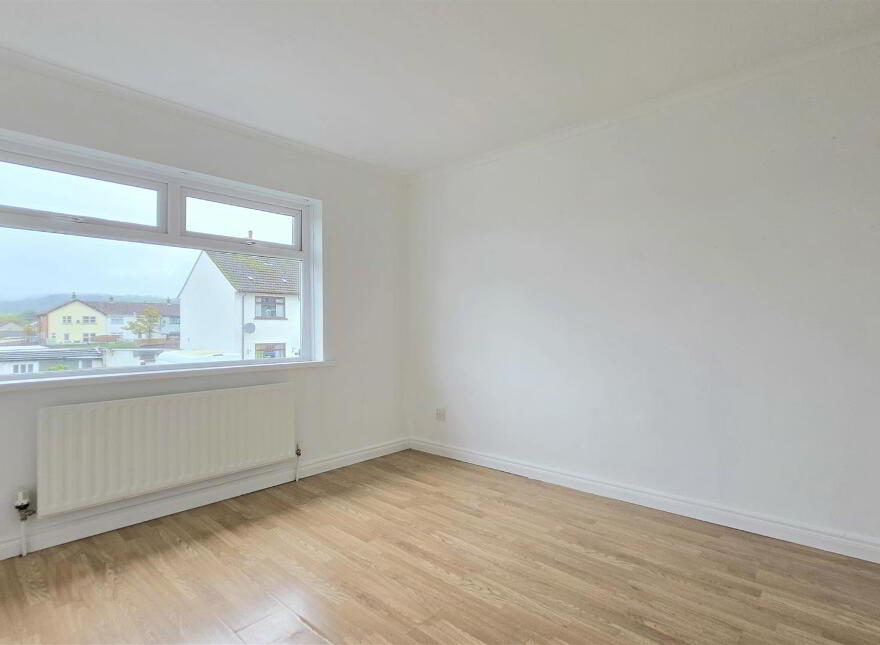 87 Pinewood Avenue, Carrickfergus, BT38 8EW