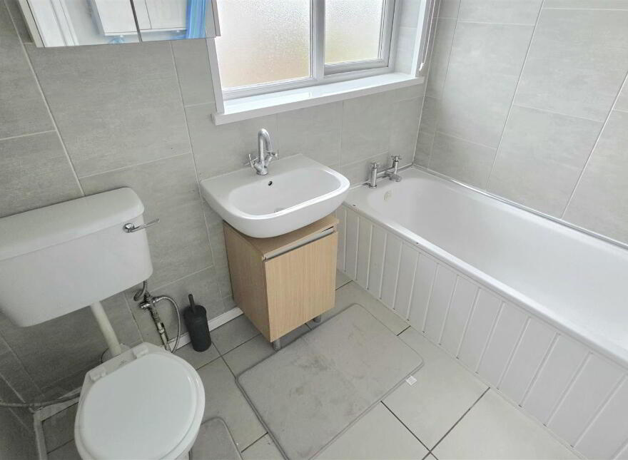 87 Pinewood Avenue, Carrickfergus, BT38 8EW