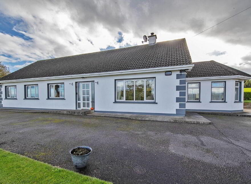 Coolowen, Glencairn, Tallow, P51W5C1