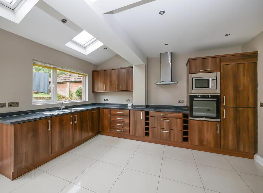 9 Lenaghan Gardens, Saintfield Road, Belfast, BT8 7JG
