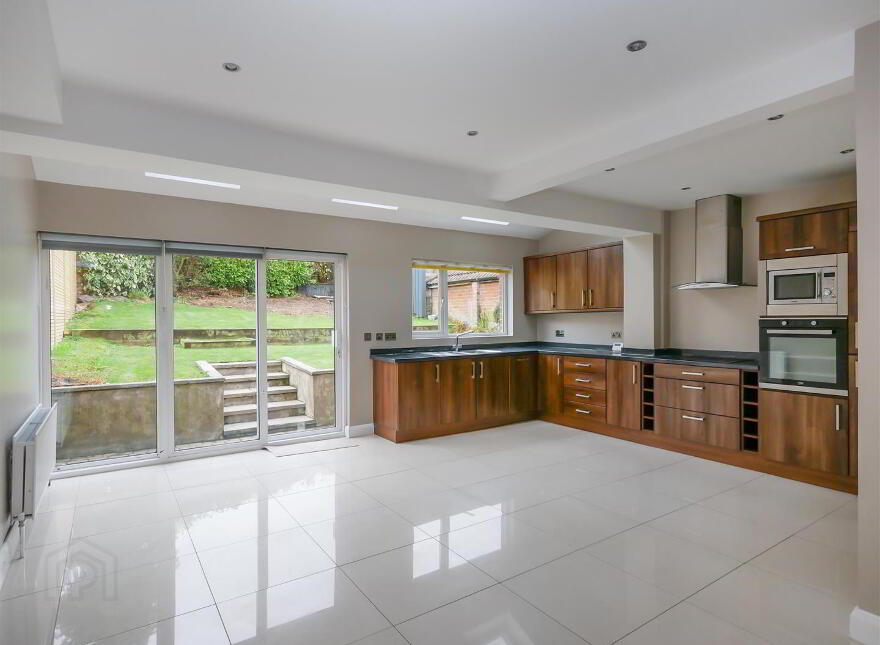 9 Lenaghan Gardens, Saintfield Road, Belfast, BT8 7JG
