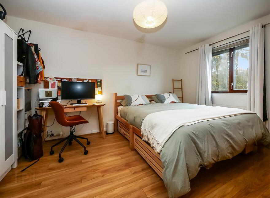2 Hampton Parade, Ormeau Embankment, Belfast, BT7 3EQ