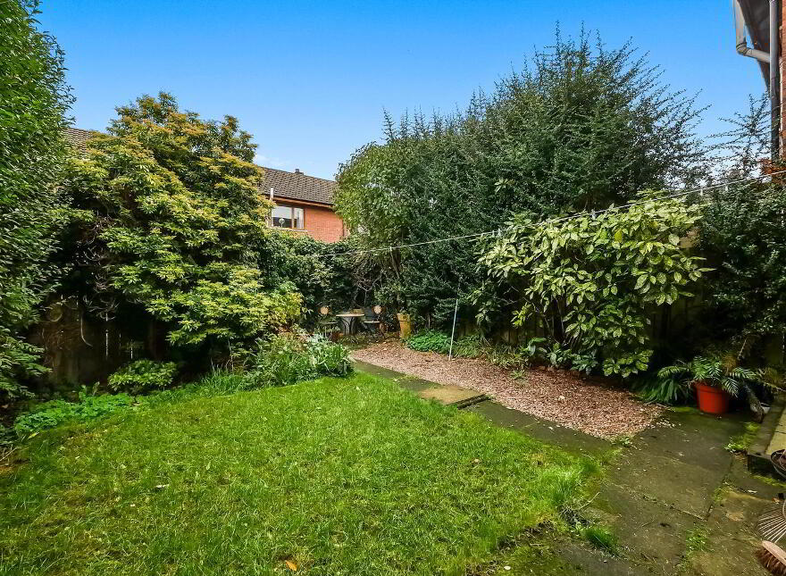 2 Hampton Parade, Ormeau Embankment, Belfast, BT7 3EQ