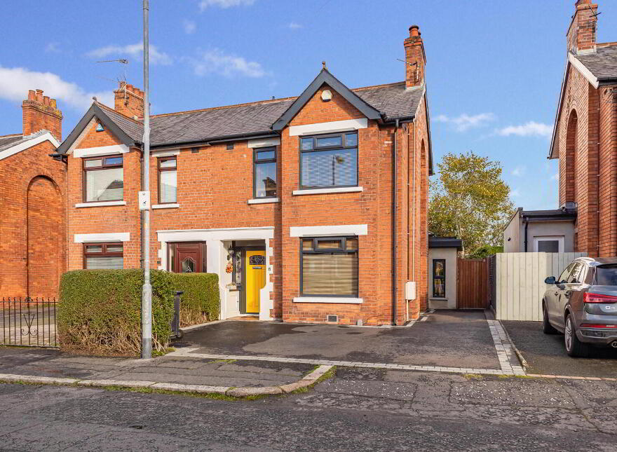 8 Gibson Park Gardens, Belfast, BT6 9GN