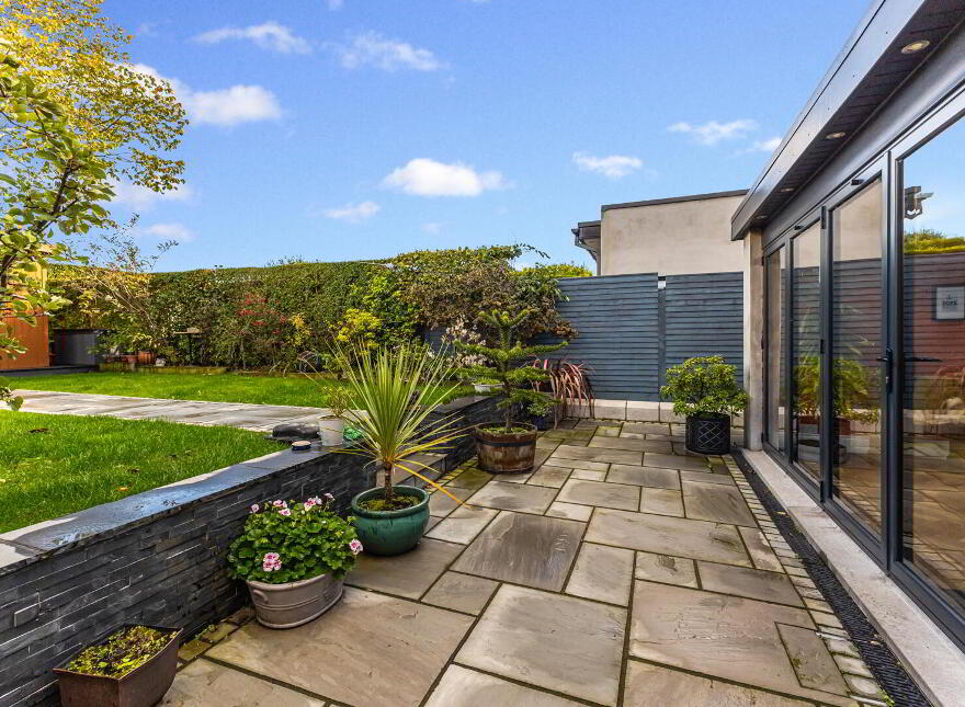 8 Gibson Park Gardens, Belfast, BT6 9GN