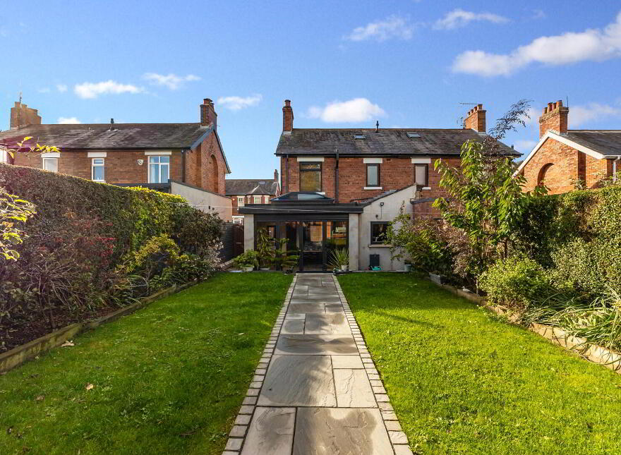 8 Gibson Park Gardens, Belfast, BT6 9GN