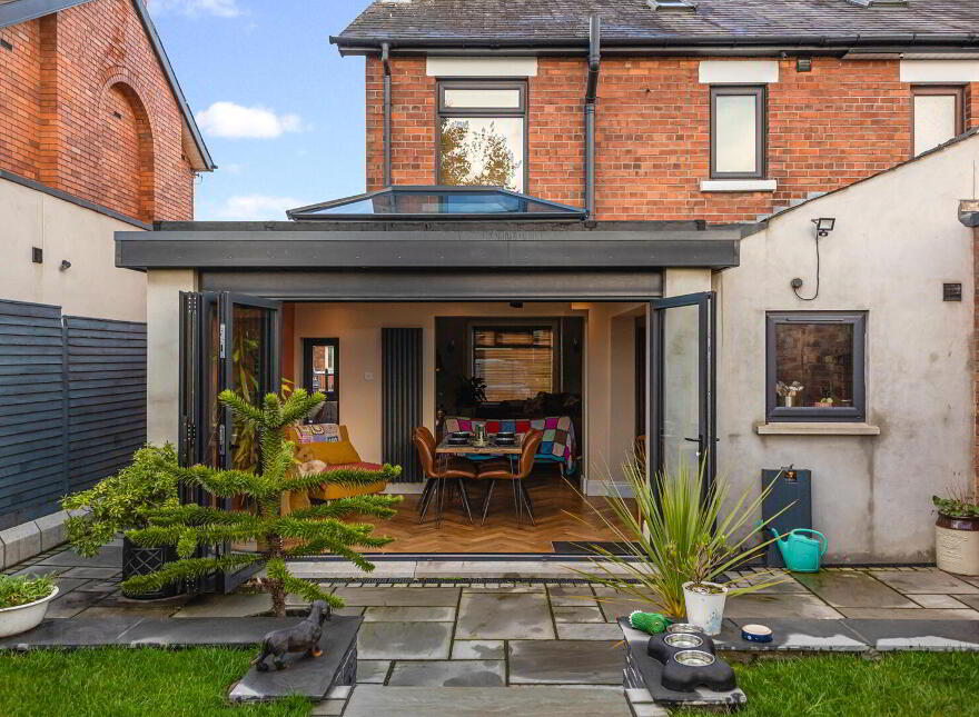 8 Gibson Park Gardens, Belfast, BT6 9GN