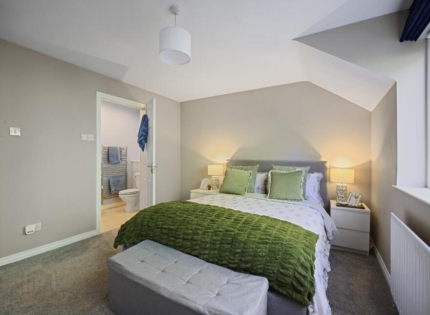 18 Minnowburn Mews, Belfast, BT8 8ST