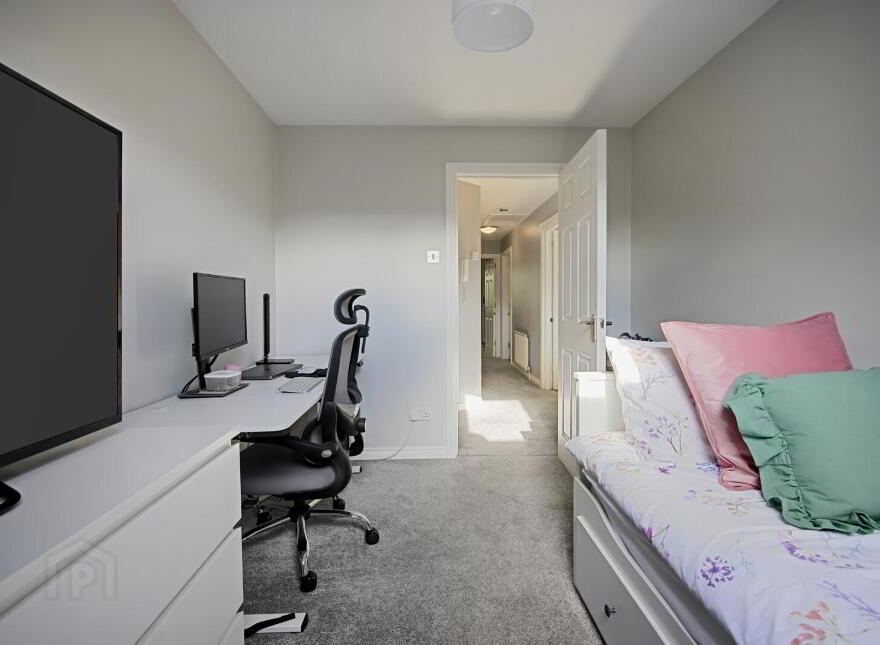 18 Minnowburn Mews, Belfast, BT8 8ST
