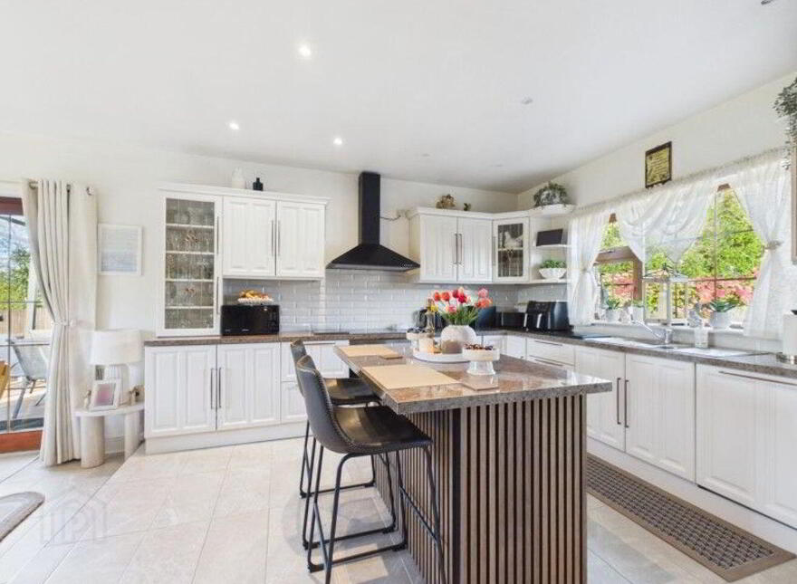 Shanavaur, Mountrath, R32HP64
