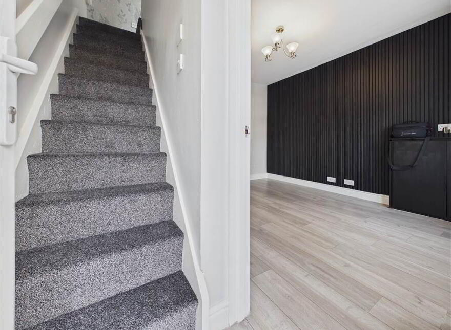 85 Farringdon Gardens, Belfast, BT14 7LS
