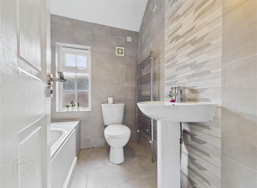 85 Farringdon Gardens, Belfast, BT14 7LS