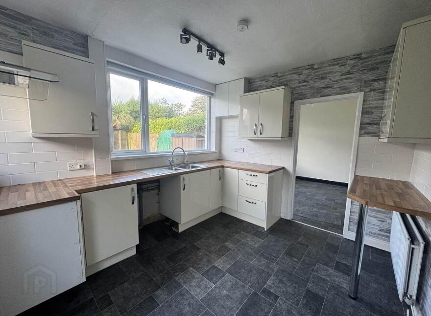 42 Lestannon Ave, Whitehead, Carrickfergus, BT38 9NN