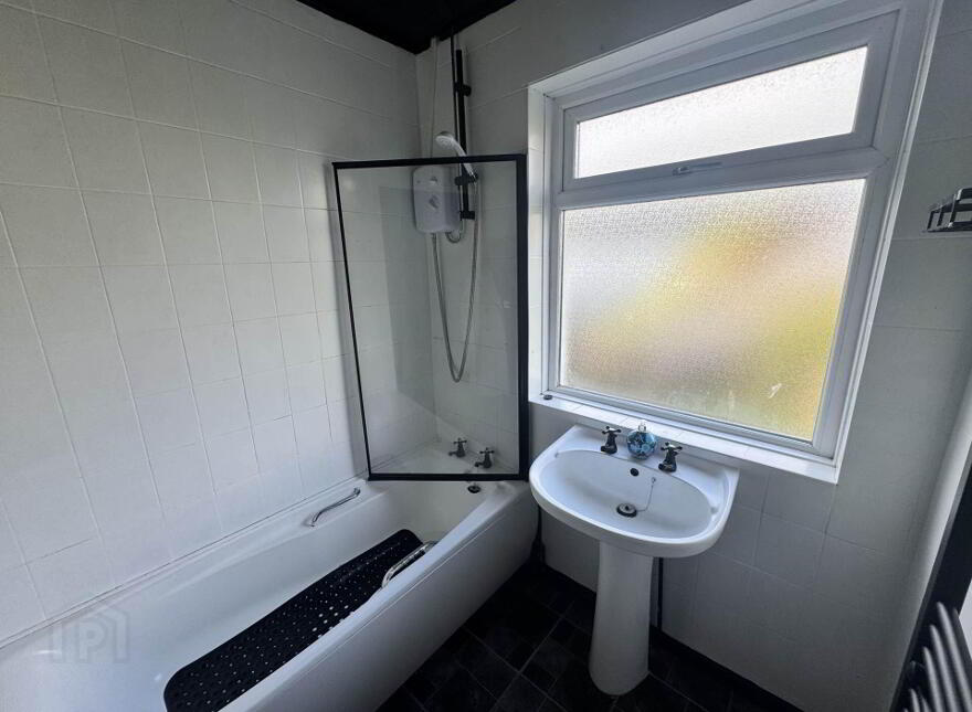 42 Lestannon Ave, Whitehead, Carrickfergus, BT38 9NN