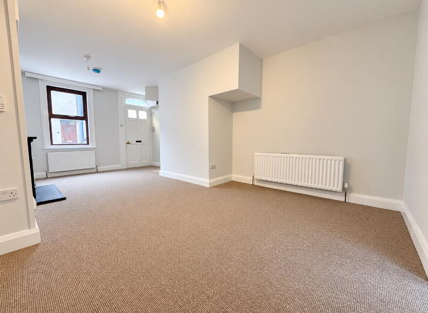 40 Holm Terrace, Dromore, BT25 1HN