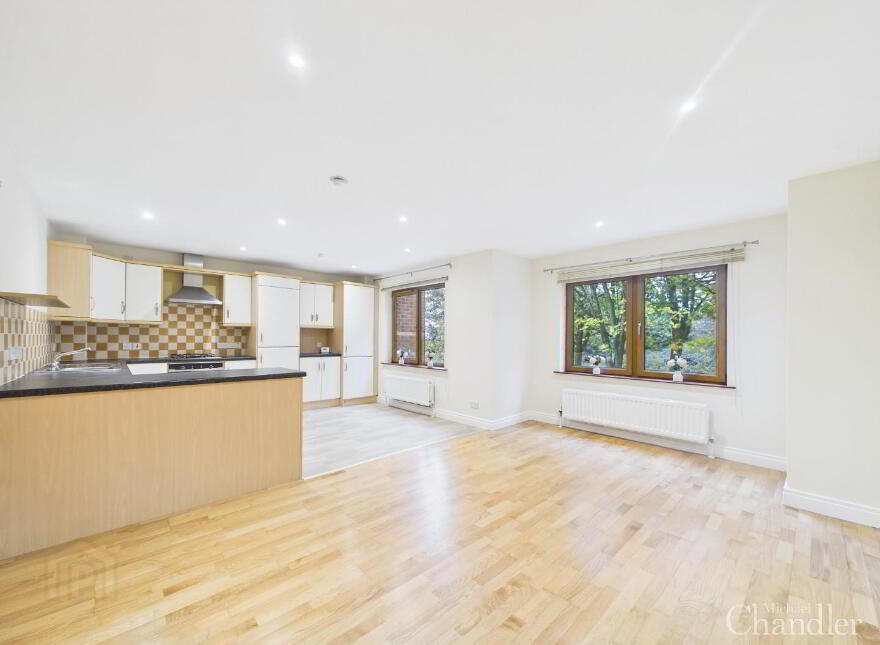 10 Oakhill, Castlereagh, Belfast, BT5 7GS