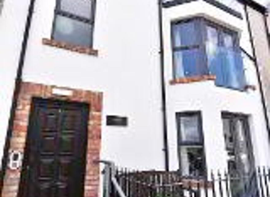 52 Causeway Street, Portrush, BT56 8AD