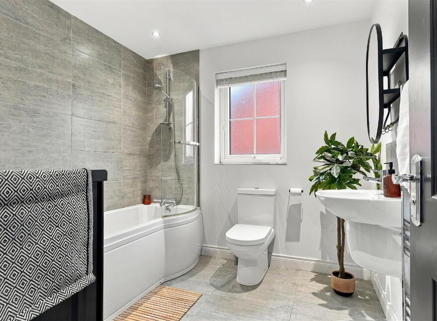 121 Bush Manor, Antrim, BT41 2UQ