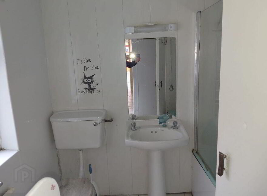 10c Pearse Street, Cahir, E21R656