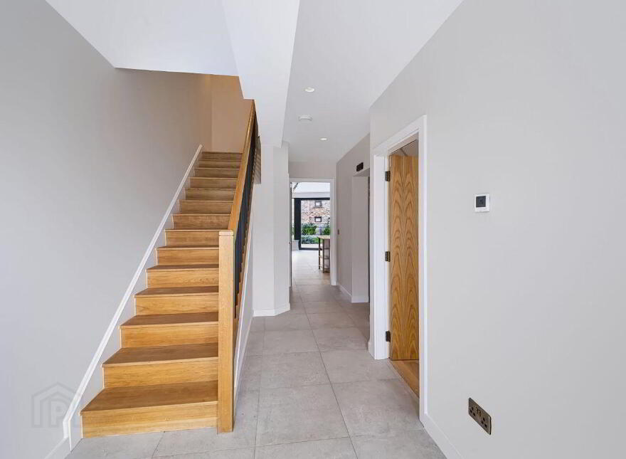 Merrion Gardens, Ballsbridge, Ballsbridge, D04V2N4